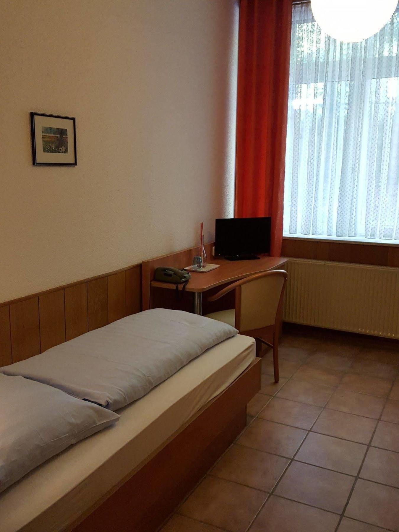 Waldhotel Zur Holzmuhle Eldagsen 外观 照片